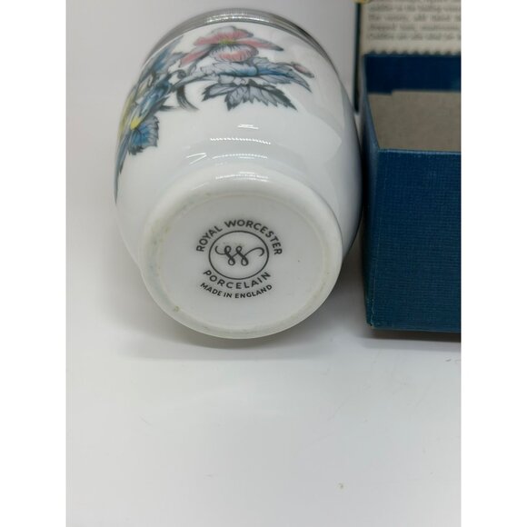 VTG Royal Worcester Egg Coddler Porcelain Floral Design Lid Original Box - Picture 4 of 6